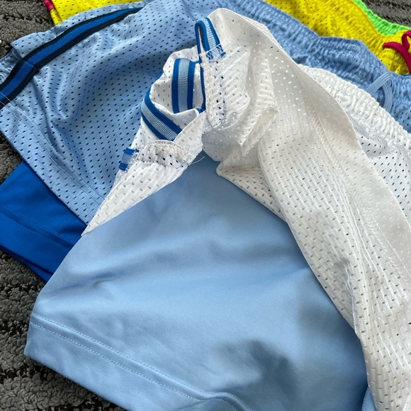 4 pairs of Nike Dri-fit athletic shorts, built in spandex unders XL - Picture 5 of 5